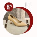 حذاء نسائي باللون البيج