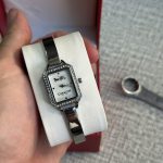 ساعات نسائية