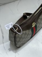 ⁦حقيبة نسائية Gucci⁩ - الصورة ⁦2⁩