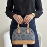 حقيبة نسائية