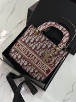حقيبة نسائية Dior