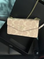 حقيبة نسائية Coach