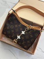 ⁦حقيبة نسائية LV⁩ - الصورة ⁦3⁩