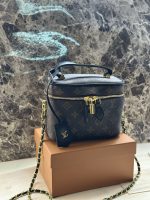 حقيبة نسائية LV