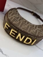 حقيبة نسائية Fendi