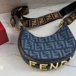 حقيبة نسائية Fendi