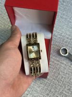 ⁦ساعة نسائية Guess⁩ - الصورة ⁦2⁩