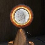 بلورة مضيئة