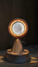 بلورة مضيئة